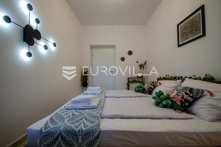 split, tršćanska - renovirani stan s parkirnim mjestom - slika 22