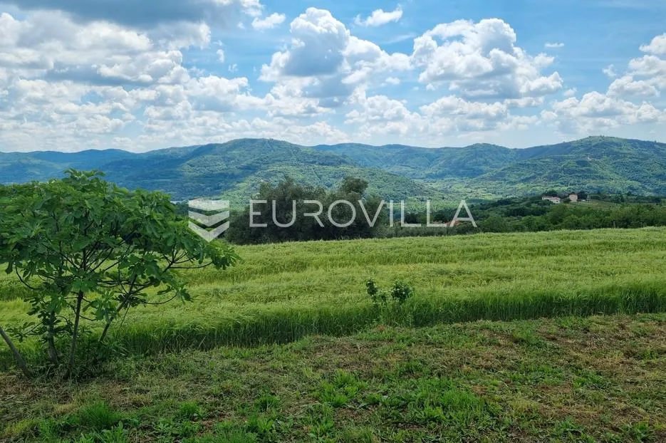 istra, buzet, građevinsko zemljište s pogledom na zelenilo u pravoj oazi mira - slika 2