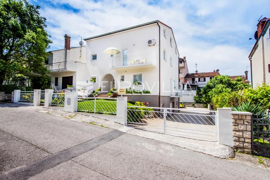 Istra, Rovinj, višestambena obiteljska kuća, uhodan posao