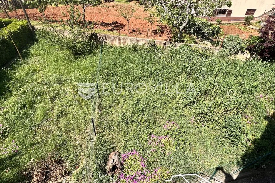 pula, nova veruda, četverosobni stan 75.50 m², 45 m² vrta - slika 3