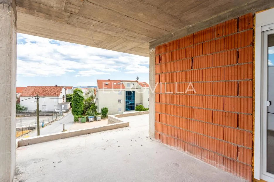 kaštel lukšić, trosoban penthouse s krovnom terasom i dva parkirna mjesta - slika 27