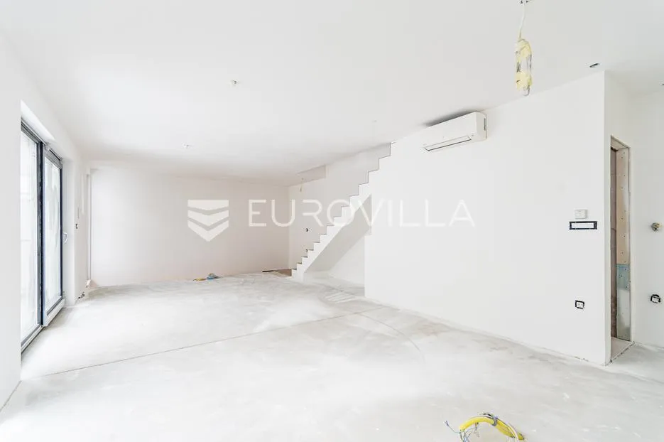 varaždin, centar četverosoban stan površine 138,70 m² - slika 3