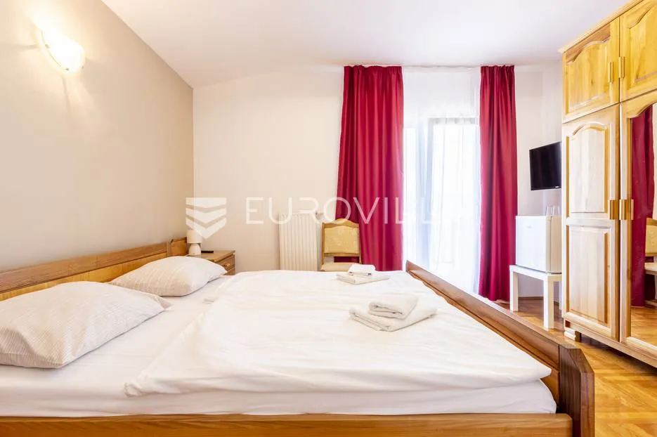 trogir, prekrasan hotel 2.408,84 m² sa pogledom na more - slika 21