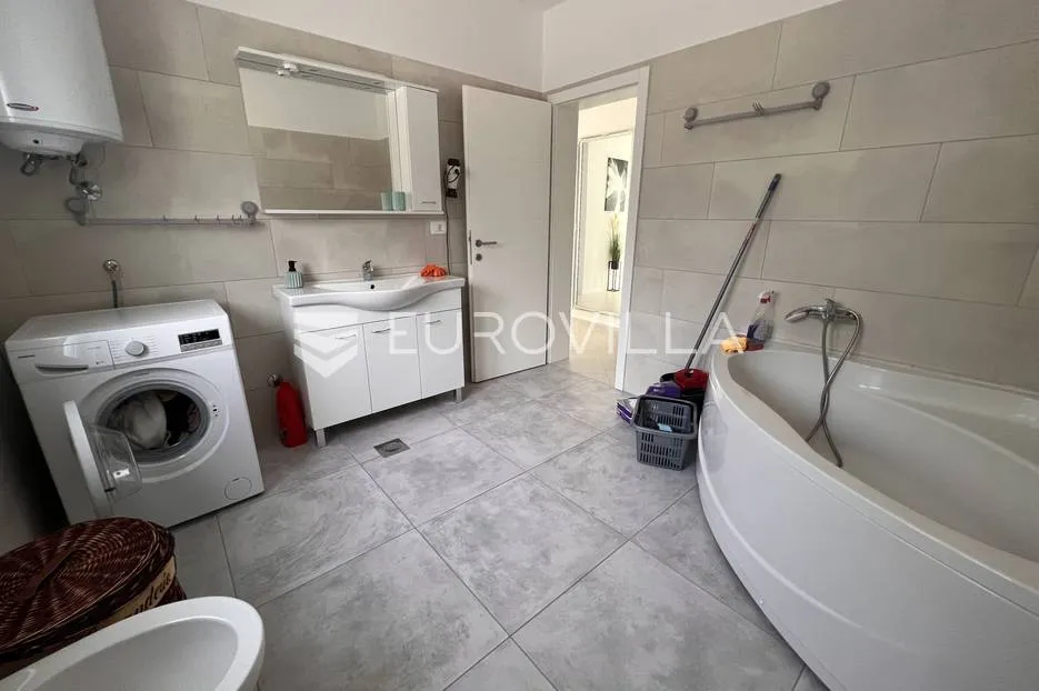 istra, buroli, kuća s bazenom, 140m2 - slika 17