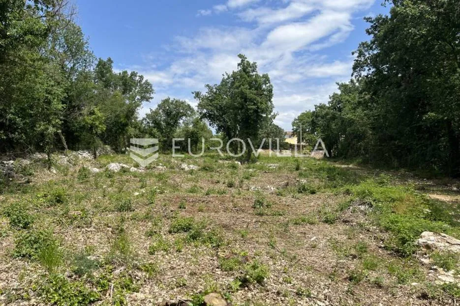 sv. lovreč, heraki, građevinsko zemljište 1350 m2, blizina limskog kanala - slika 2