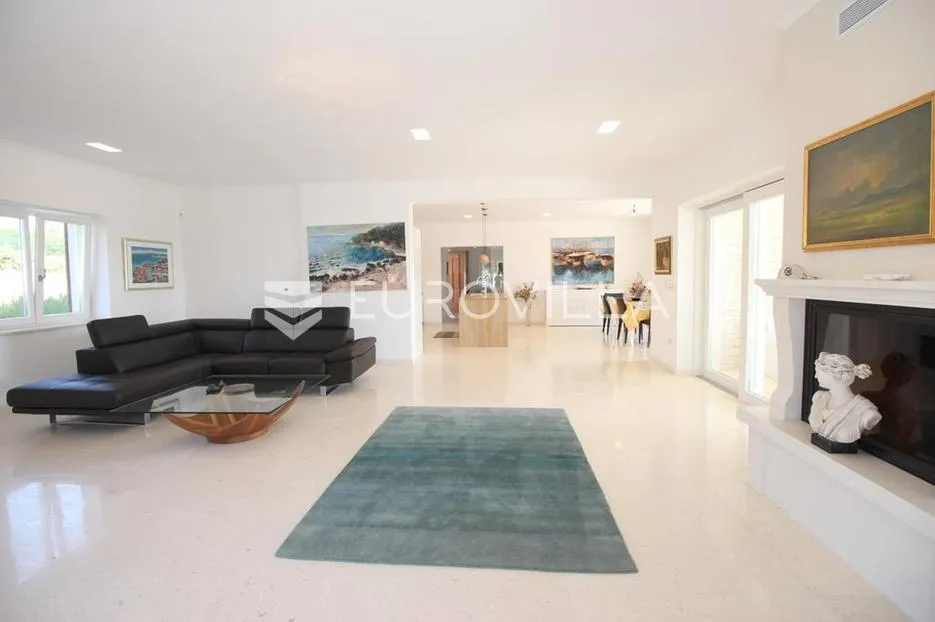 istra, kanfanar, prekrasna kuća 450 m² na velikom imanju od 1900 m² - slika 41