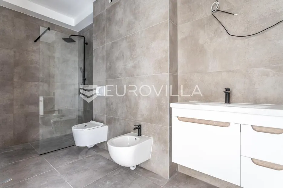 vodice, prostran dvosoban stan, 112,61 m² - slika 11