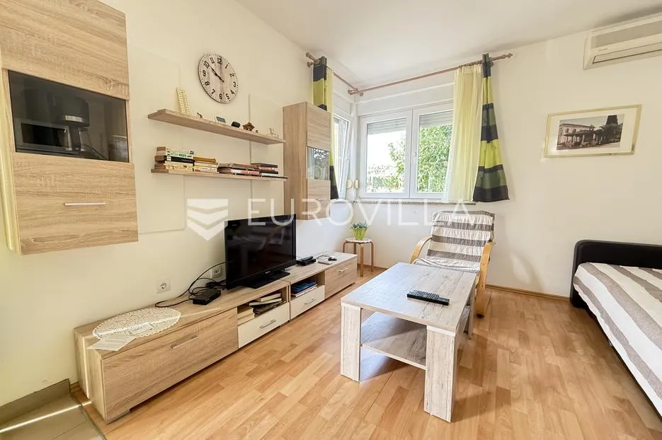 fažana, valbandon, dugoročni najam trosobnog stana u prizemlju s dvije terase, 56.18 m² - slika 3
