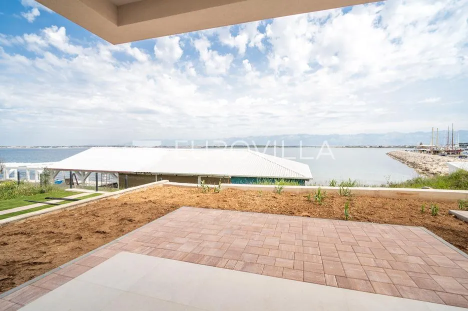 zadar, privlaka, luksuzni dvosoban stan 1. red do mora, 85,57 m² - slika 13