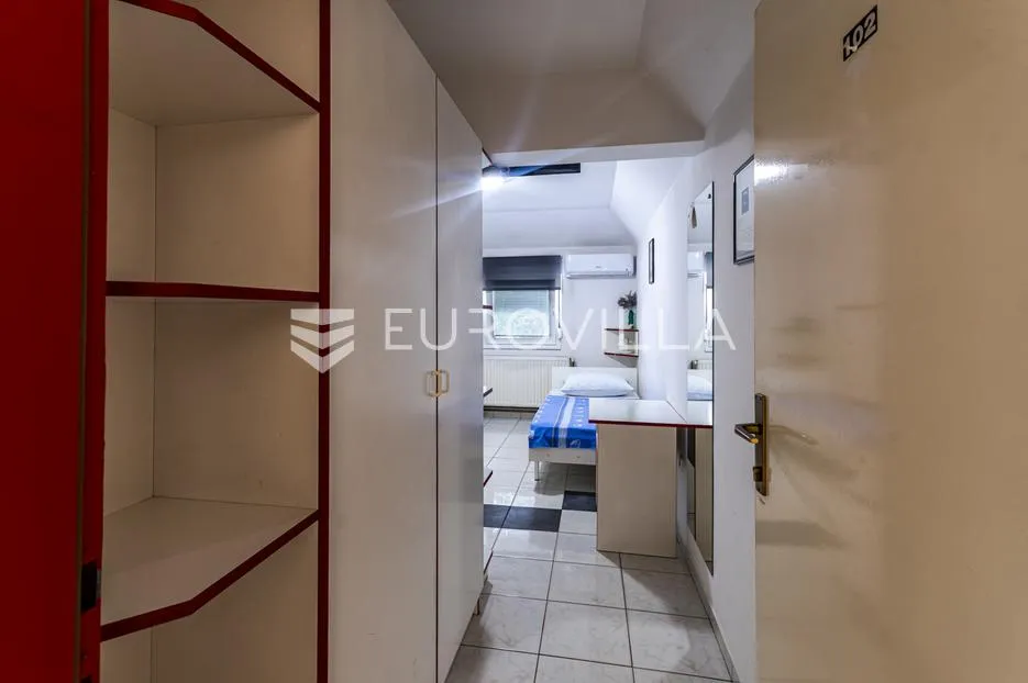 varaždin, centar, stambeno poslovna kuća površine 185 m² - slika 11