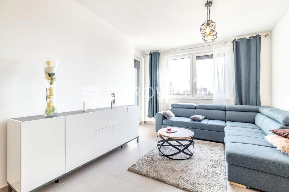 Zagreb, Borovje, prekrasan dvosoban stan s garažnim parkirnim mjestom 59 m²
