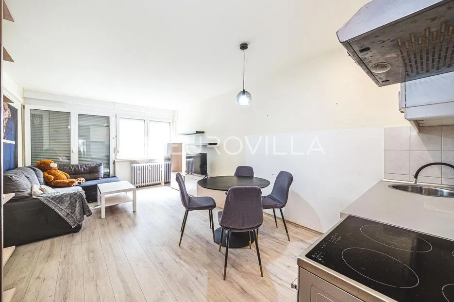 zagreb, zapruđe, novouređen i atraktivan dvosoban stan 43 m² - slika 3