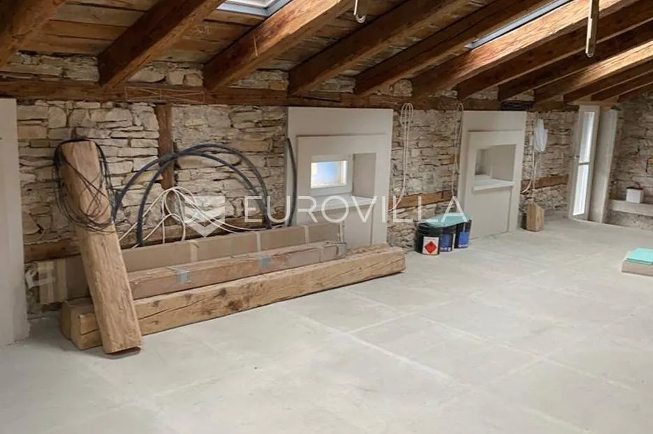 pula, veliki uredski prostor na dvije etaže 300 m2 - slika 12