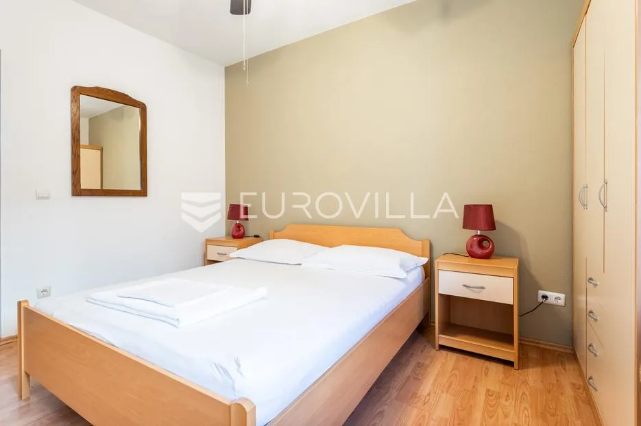 kaštel stari, komforan dvosoban stan u prvom redu do mora - slika 6