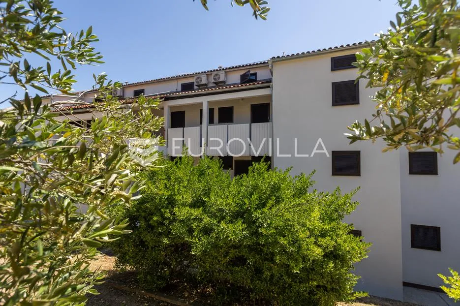 istra, duga uvala, 1. kat, adaptirani apartman u sklopu naselja s pogledom na more,150 m od mora - slika 12