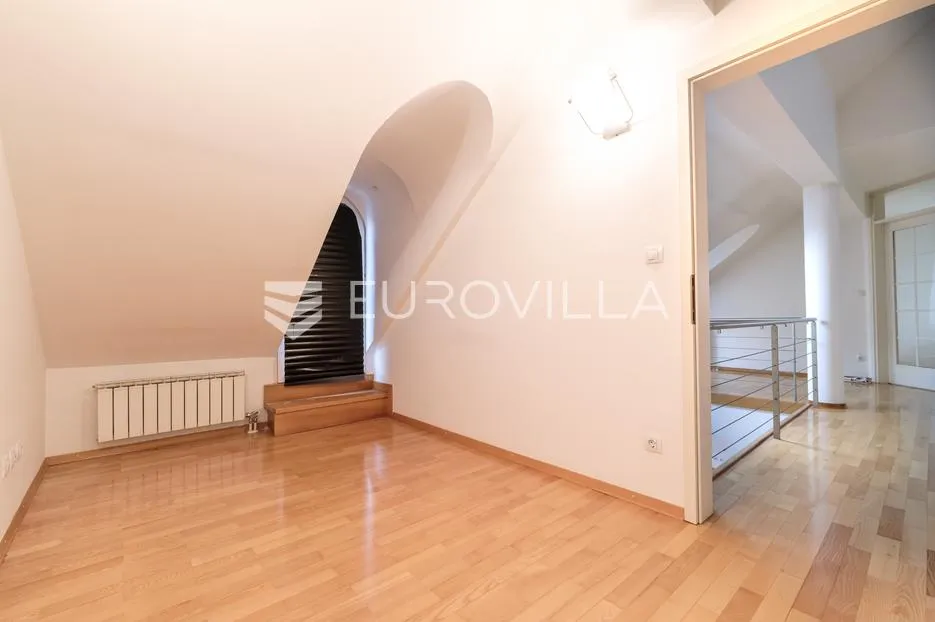 zagreb, trešnjevka, vmd, luksuzan troetažan stan s terasom, otvoreni pogled - slika 31