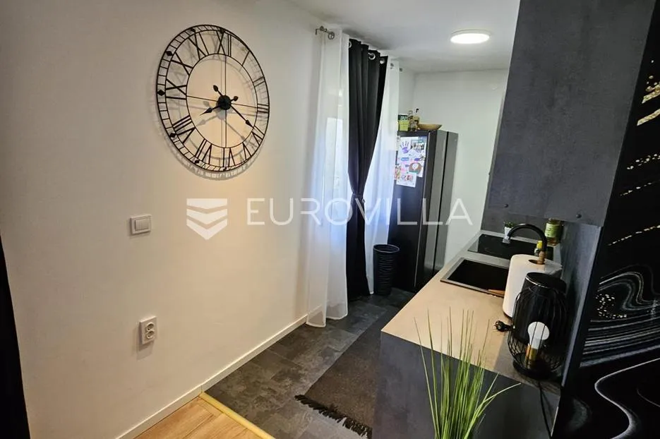 varaždin, banfica dvoetažni trosoban stan površine 83,70 m² - slika 5