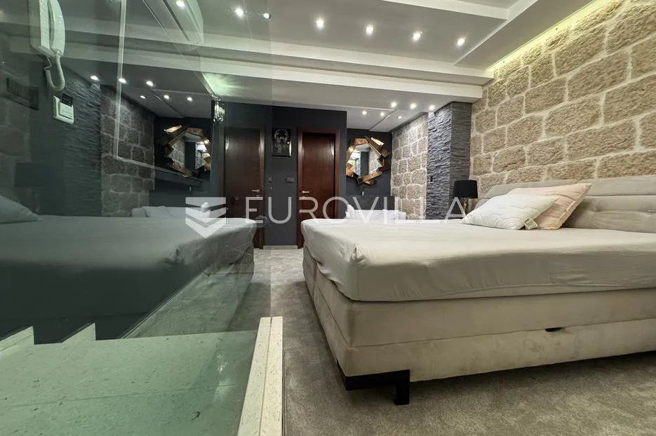 Otok Pag, Pag, moderan apartman u staroj jezgri, 150m od mora
