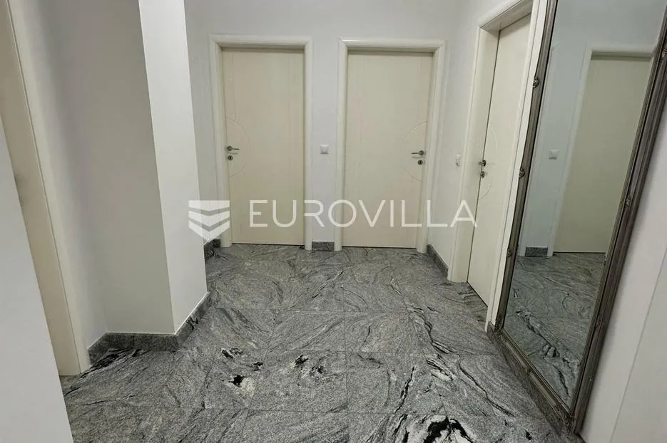 zagreb, trešnjevka, odličan četverosoban stan nkp 98 m2 + gpm - slika 15
