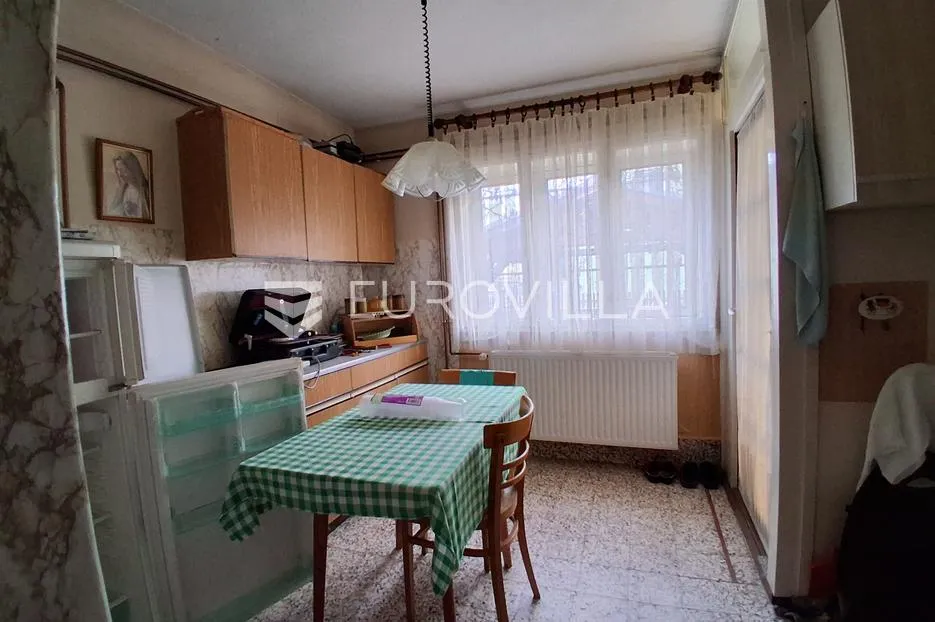 vinkovci, zagrebački blok, obiteljska kuća s dodatnim stambenim objektom na kutnoj parceli - slika 7