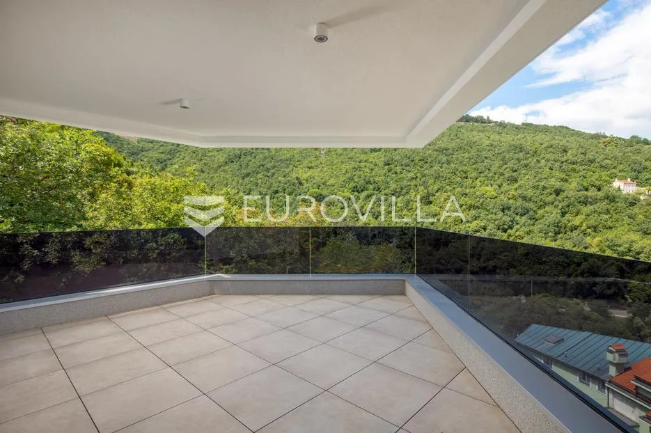 opatija, centar, atraktivan četverosoban penthouse u novogradnji s pogledom na more nkp 246 m2 - slika 3