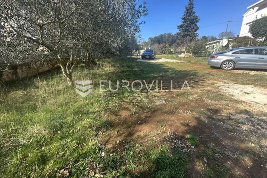 istra, banjole, centar mjesta, građevinsko zemljište 1000 m² - slika 2