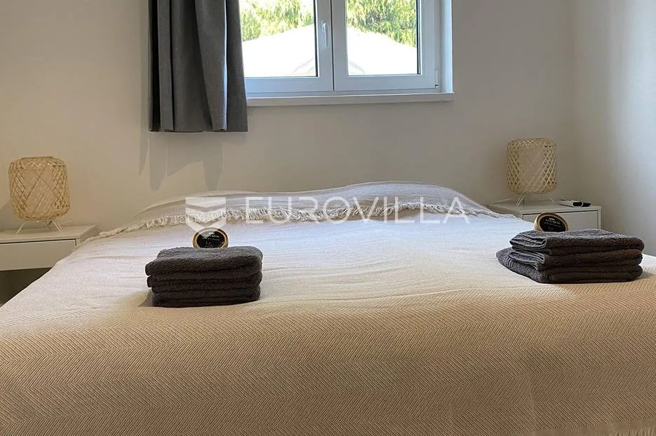 istra, premantura, kuća sa 3 luksuzna apartmana i pogledom na more, nkp 315 m2 - slika 9