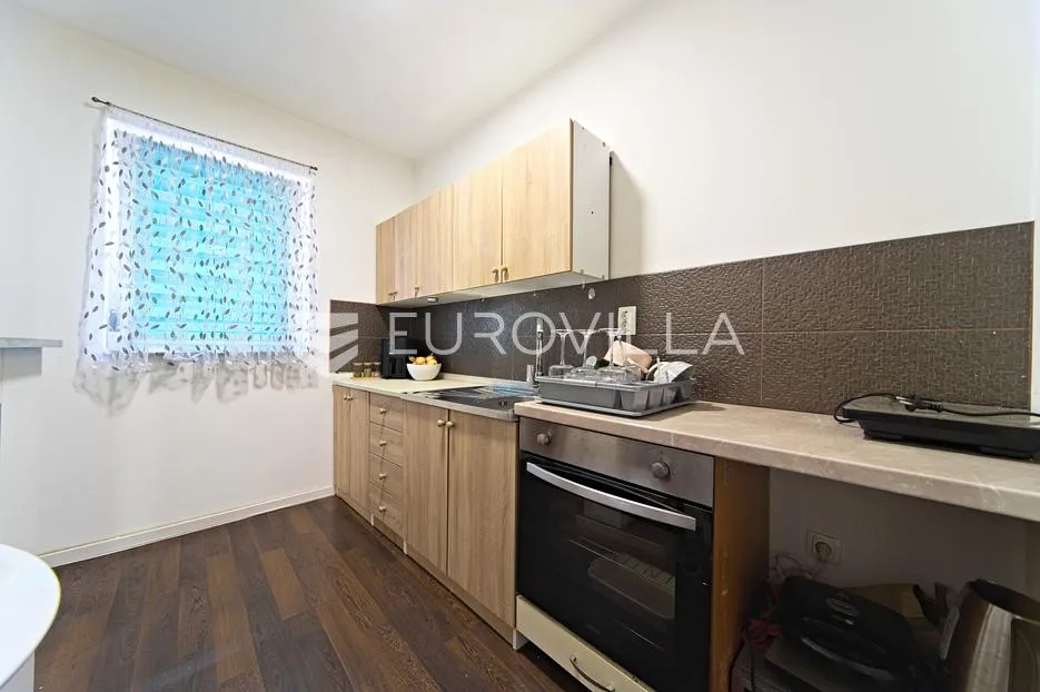 osijek, novi grad, na prodaju dva adaptirana i namještena stana u kući 41 m² - slika 17