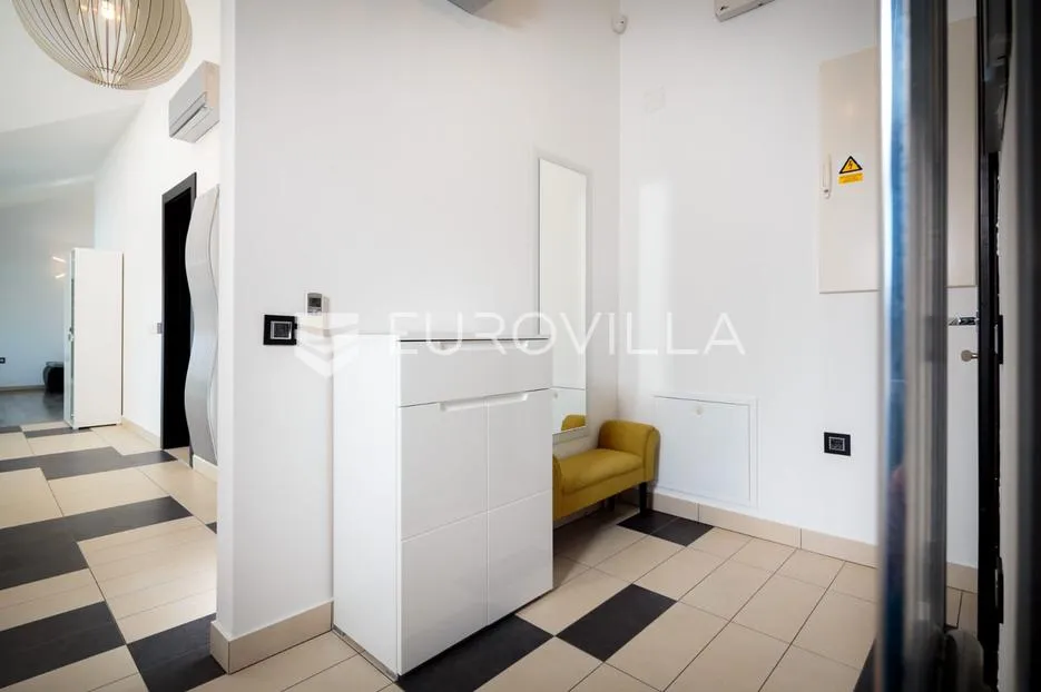 pula, dolinka, luksuzan trosoban stan 129 m², novogradnja, blizina mora i centra - slika 9