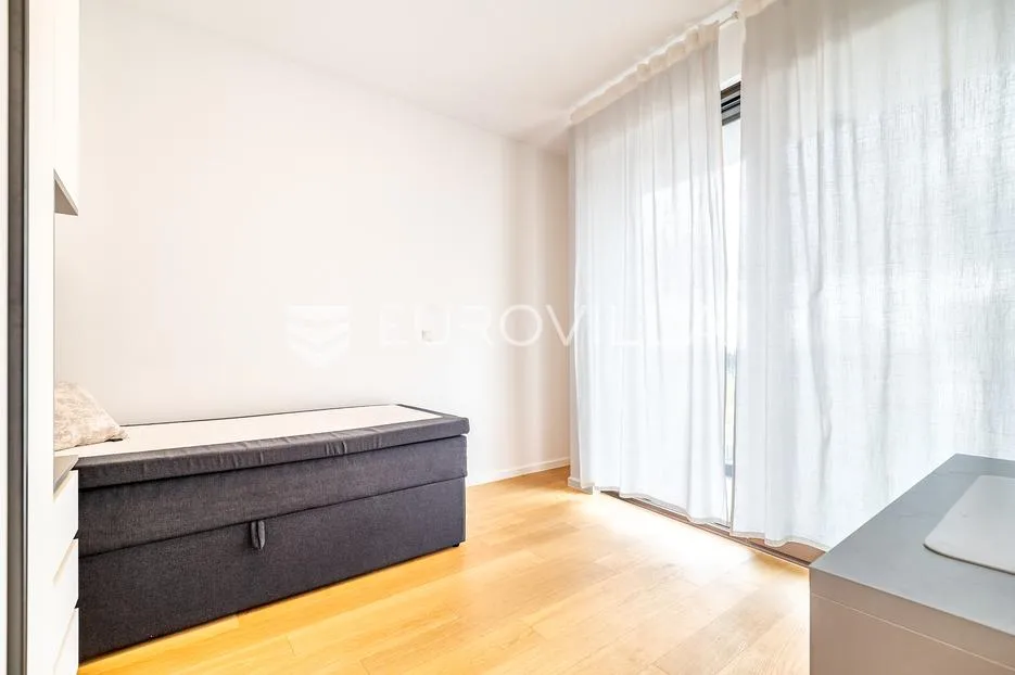 zagreb, maksimir, prekrasan stan 114 m² - slika 6