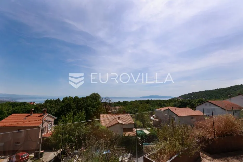 matulji, penthouse peterosobni dvoetažni stan160 m², terasa 130 m² i privatna okućnica 250 m² - slika 32