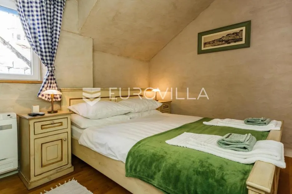 kaštel novi, dvoetažni dvosobni stan u centru, neto 71,7 m² - slika 12
