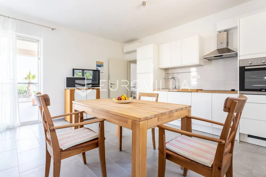 šolta, stomorska, vila s bazenom, 260 m² - slika 19