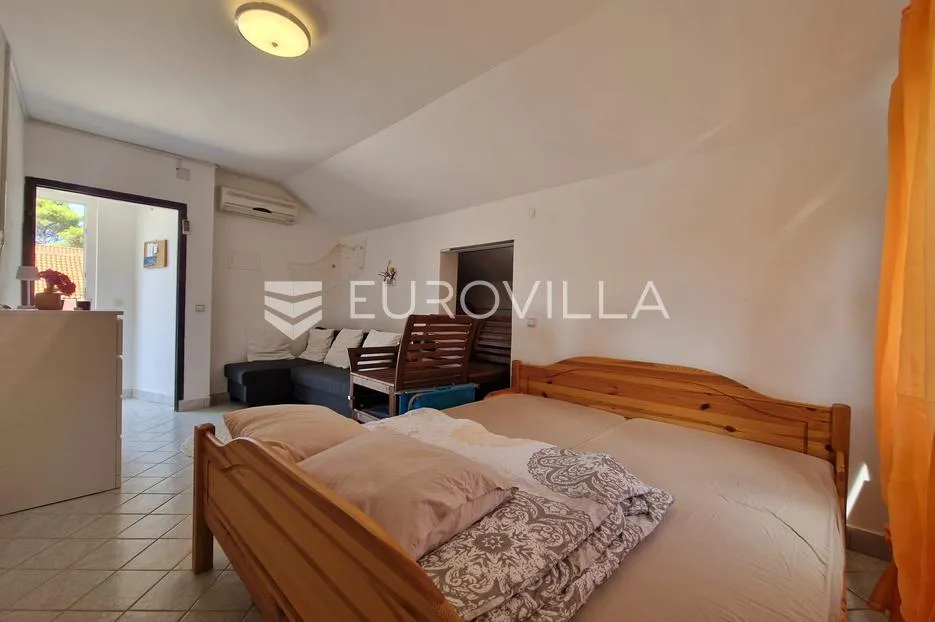 vir, samostojeća katnica s dva apartmana - slika 41