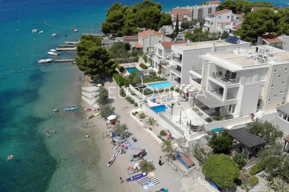 žaborić, prekrasan trosoban stan na samoj plaži, 121,99 m² - slika 3
