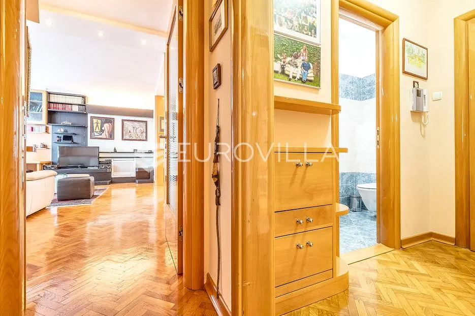 zagreb, centar, trosoban stan 80 m² s loggiom - slika 3