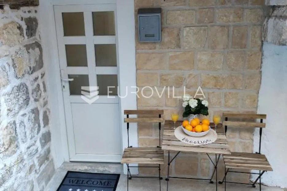 kaštel stari, lijep studio apartman za najam - slika 4