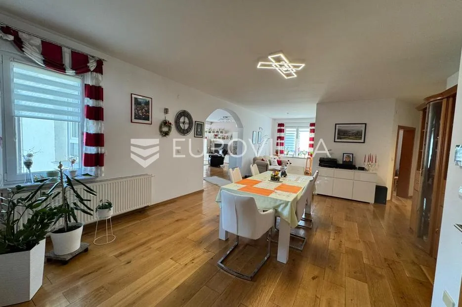 đakovo, vrhunska prizemnica, elegancija i prostranost na 267 m² - slika 2