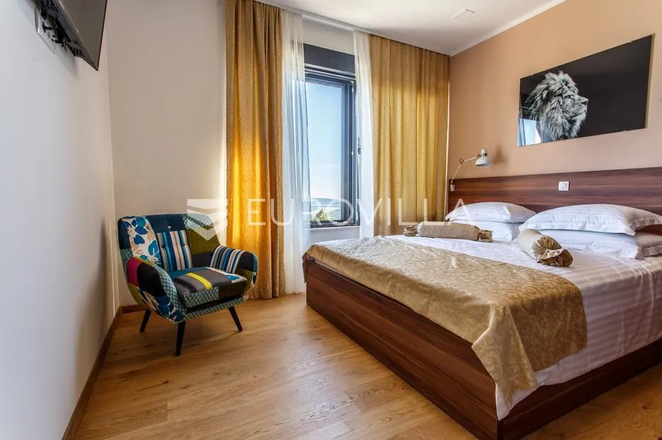 kaštela, kaštel stari, jedinstvena vila s veličanstvenim pogledom - slika 24