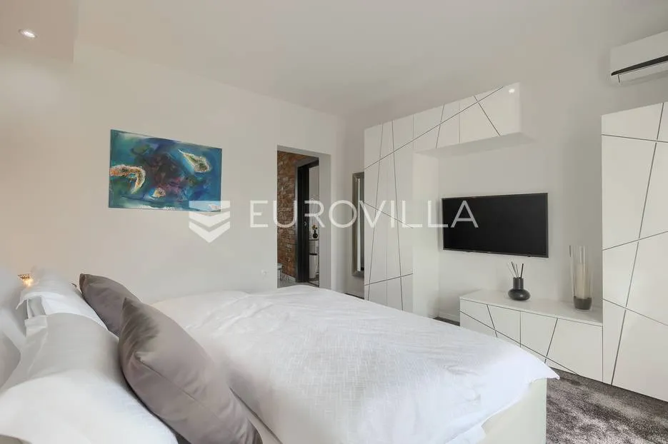 rovinj, rovinjsko selo, prekrasna villa s wellnessom i bazenom, 224 m² - slika 78