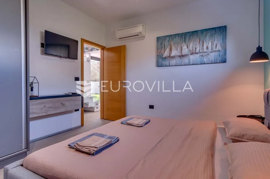 peroj, luksuzna dizajnerska vila s pogledom na more - slika 23