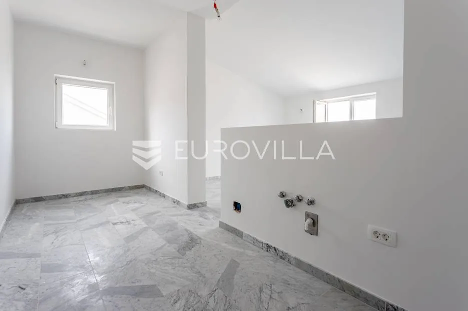 pag, četverosoban penthouse s5 nkp 160 m2, uz more novogradnja! - slika 6