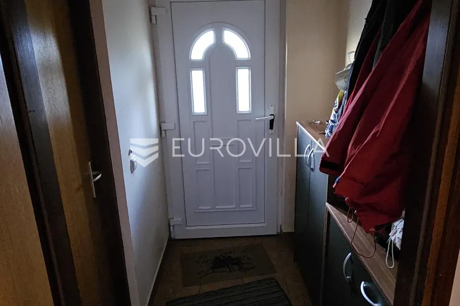 generalski stol, vikendica 133 m² s dvorištem od 300 m² - slika 21