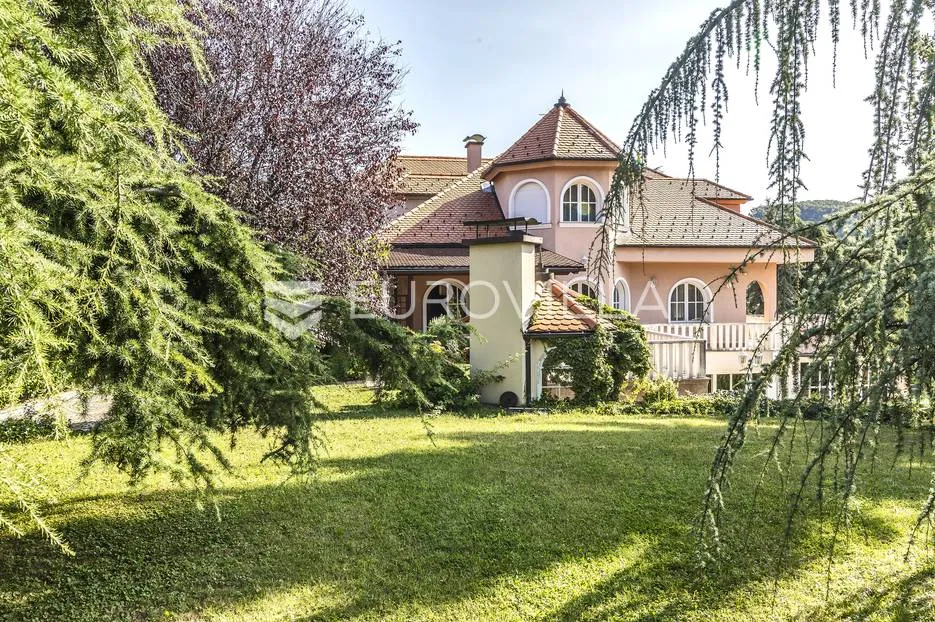 zagreb, gračani luksuzno obiteljsko imanje, vila 810 m² na zemljištu 3.965 m² - slika 32