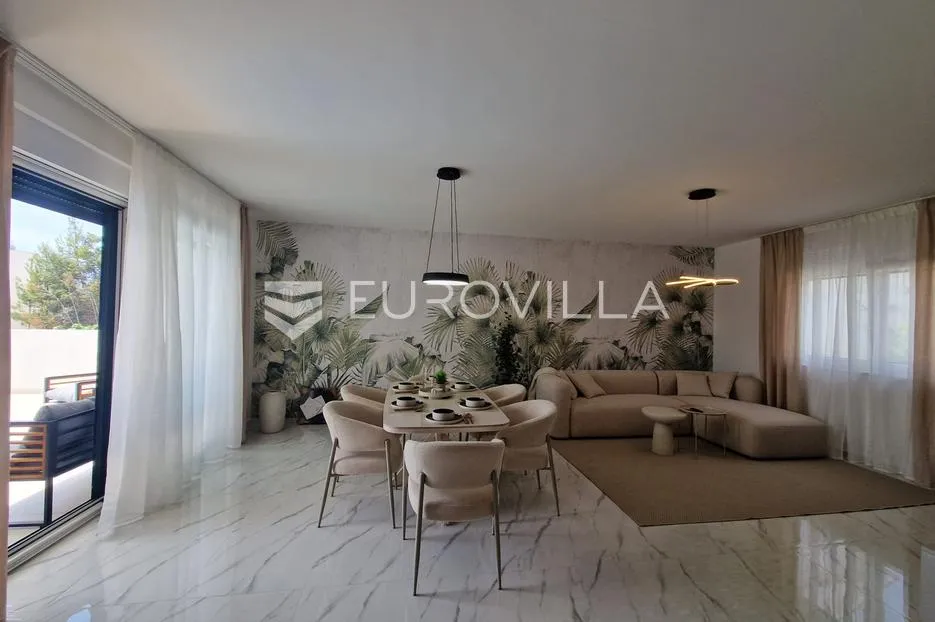 vir, predivna moderna vila s bazenom u centru mjesta, vrhunska lokacija, 450 m od mora - slika 20