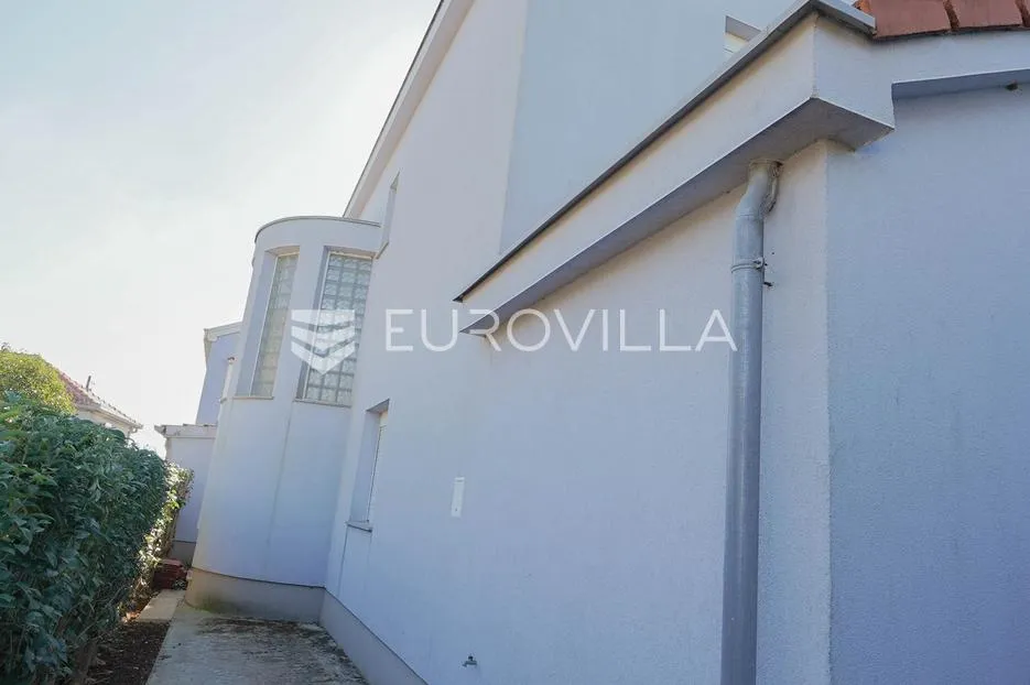 zadar, bokanjac, prostrana kuća površine 376 m² s velikim potencijalom - slika 60