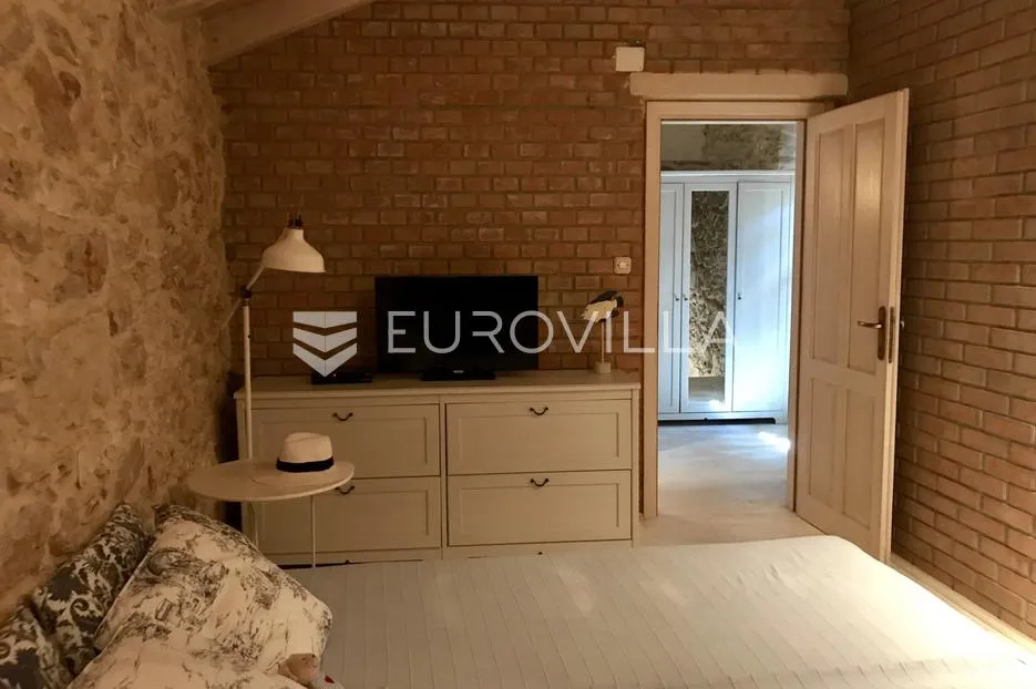 mali lošinj, susak, tradicionalna kamena kuća 50 m² - slika 6