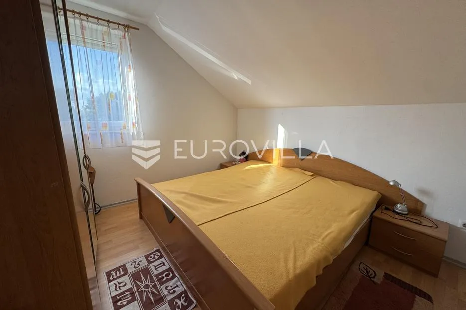 mandićevac, prekrasna katnica 150 m2 na zemljištu od 2854 m2 - slika 16