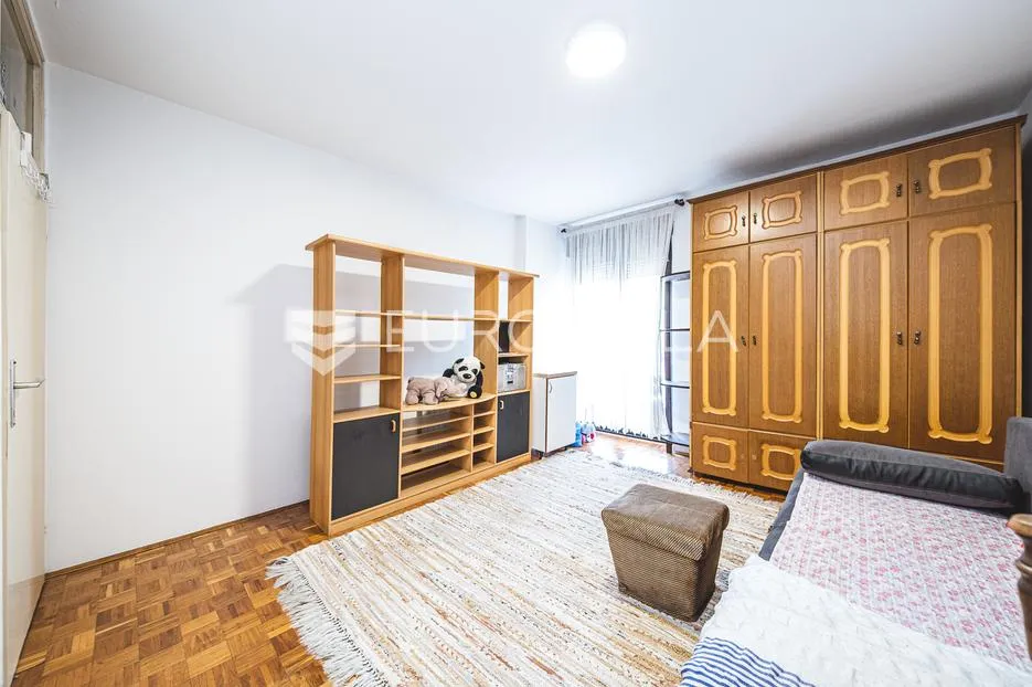 zagreb, vukomerec, komforan trosoban stan površine 64 m² - slika 8