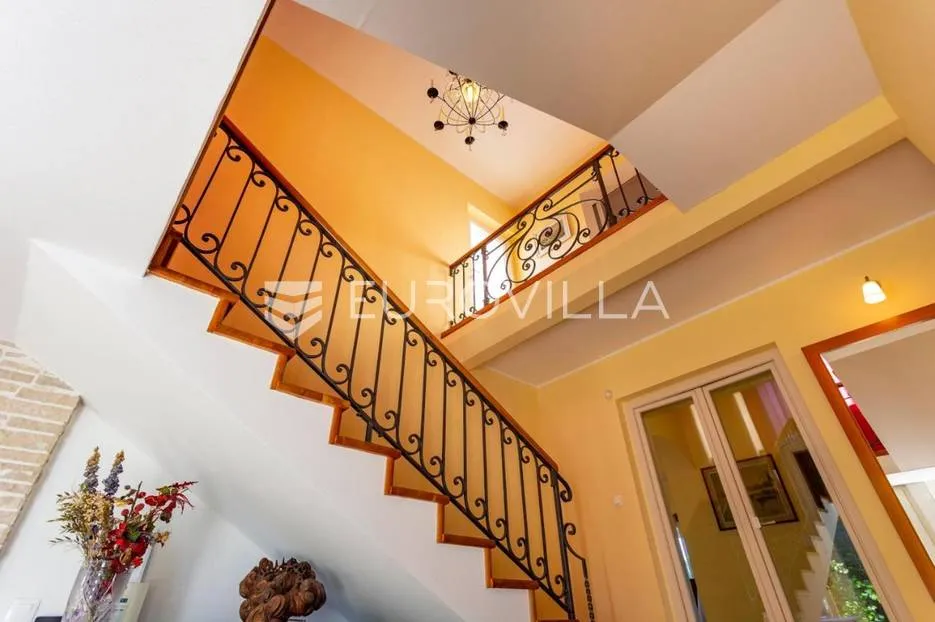rakalj, predivna, prostrana villa s bazenom i velikom okućnicom, 452 m² - slika 26